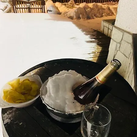 La Fontaine Hotel